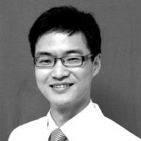 Doctor Zhu Xiaoping: Profesor Asociado de la Universidad de Medicina China de Guangzhou, grado de doctor, acreedor del premio al médico más destacado del año.