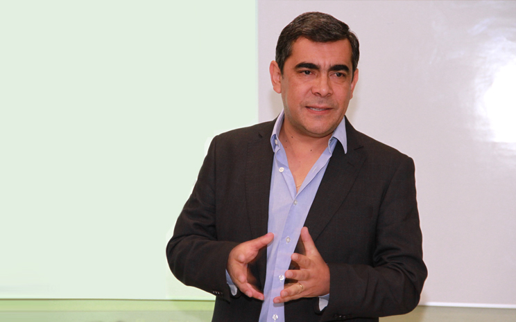Carlos Alberto López, Periodista.