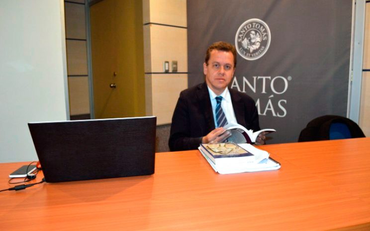Marcelo Cevas en Santo Tomás Diálogos Constitucionales