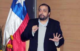 Juan Saavedra, Trabajador Social y Doctor en Ciencias Humanas.