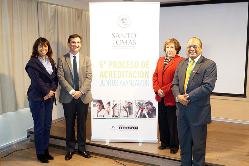 Ivette Monsalves, Directora General Académica; Juan Carlos Erdozaín, Vicerrector Académico; Rosa Zúñiga, Directora Académica IP-CFT Rancagua; y Manuel Olmos, Rector Sede Rancagua.