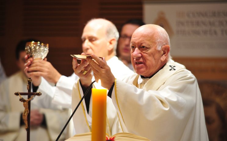 El Cardenal Ricardo Ezzati fue el encargado de oficiar la misa inaugural de la tercera versión de este evento, realizado en el IP-CFT Santo Tomás San Joaquín.