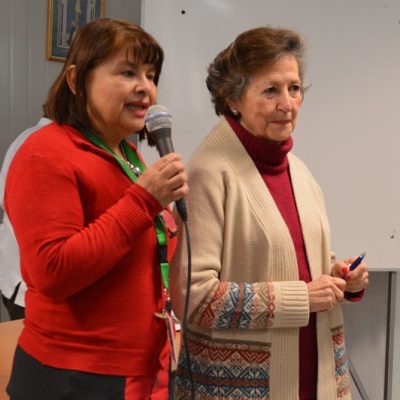 La Jefe de Carrera de TEGYN, Silvia Cifuentes junto a la Directora Ejecutiva de la Liga de la Leche en Chile, Graziana Bartolucci.