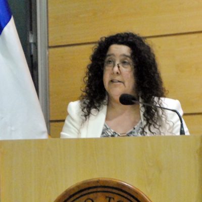 Verónica Herrera, jefa de carrera Técnico en Educación Especial CFT Santo Tomás Viña del Mar, dedicó palabras a los estudiantes.
