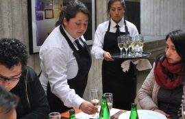 Alumnas de Gastronomía Internacional y Tradicional Chilena durante el maridaje