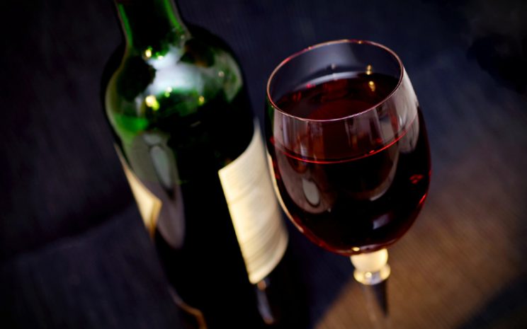 Las cualidades del vino crecen día a día, e incluso su consumo de forma moderada tiene excelentes características para nuestro organismo.