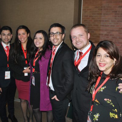 Equipo UST Santiago en el 5º Torneo Internacional de Debates Santo Tomás