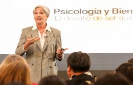 Psicóloga nacional expone en seminario de salud
