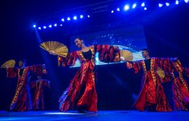 El show artístico “La Brillante China” exhibió numerosas expresiones de danza, baile, composición y pintura, a través de pequeñas obras de teatro que transmitieron el alma de la caligrafía y el encanto de la pintura oriental.