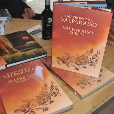 Lanzamiento libro "Gastronomía Valparaíso" por parte de Fundación Gourmet Patagonia y Santo Tomás Viña del Mar.
