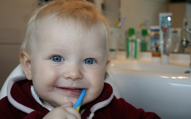 Para que un niño goce de una buena salud bucal es indispensable que los padres tomen medidas de prevención para problemas bucales infantiles desde sus primeros años de vida.