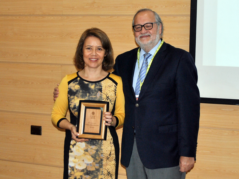 Ivonne Lee, premio investigador destacado 4º Encuentro de Investigación e Innovación UST