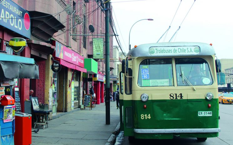 Trolebús 814 de Valparaíso, donde se presentará el libro "Gastronomía Valparaíso"
