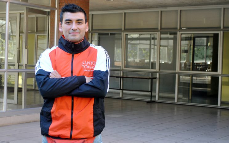 Mirko Valencia, alumno Santo Tomás Viña del Mar es parte de la Selección Chilena de Fútbol Calle