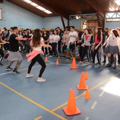 Alumnos de la carrera Preparador Físico del CFT y Nutrición & Dietética realizan Zumbatón en el mes del Corazón