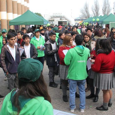 Vista panorámica del Público y stands.