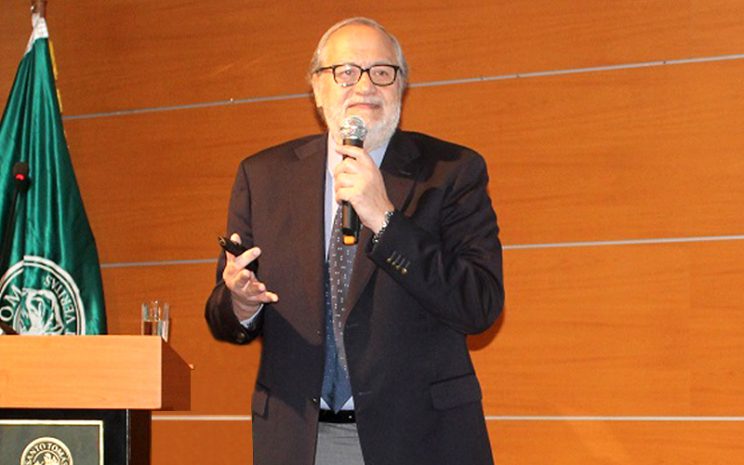 Vicerrector de Investigación y Postgrado, Exequiel González Balbontín