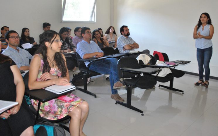 La actividad se desarrolló en la sala Magíster 2 de la Universidad Santo Tomás Osorno.