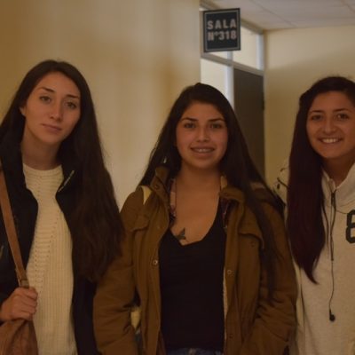 Janina Troncoso, Jenifer Uribe y Camila Nuñez