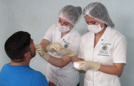 Los alumnos enseñaron sobre salud bucodental.