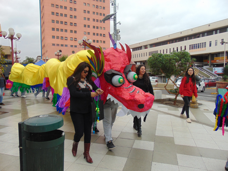 IC UST celebra bote de dragón en Arica