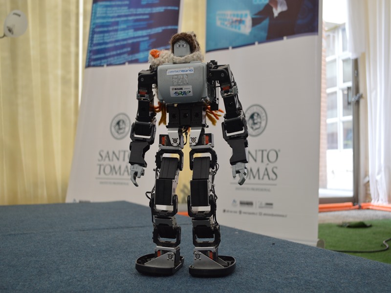 Mr. Kondor, el primer robot no asiático que ha competido en la ROBO ONE de Japón