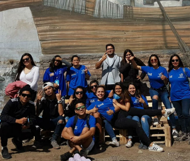 Más de 80 jóvenes participaron en el voluntariado.