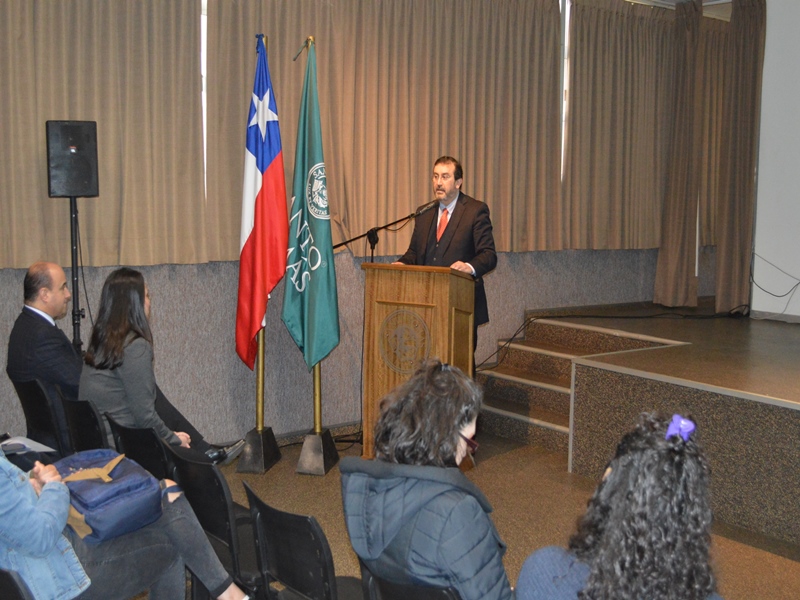 Charla Educación Financiera de Sernac Araucanía para carreras Administración Santo Tomás Temuco