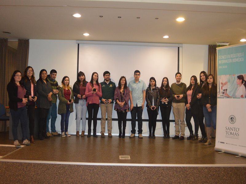 Charla Bases de Datos para Técnico en Registros e Información Biomédica sede Temuco