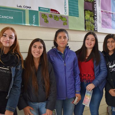 Michel Bascuñan, Fernanda Moya, Cristina Aguilar Bárbara González y Karen Cantin