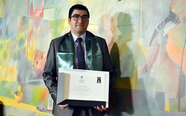 Luis Bizama Premio Santo Tomás