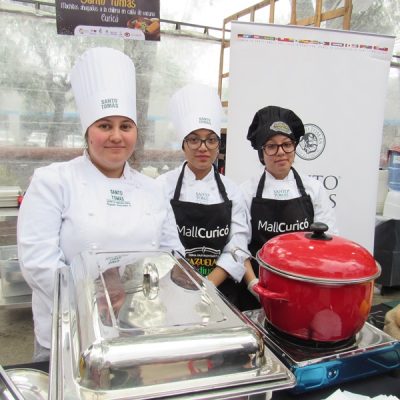 Amparo Saavedra, María Fuenzalida y Katherine Pino