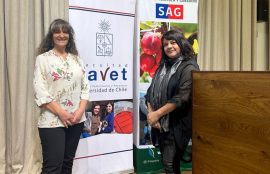 Marcela Gómez Ceruti, Directora de Ovisnova junto a Beatriz Zapata, Presidenta Nacional del Colegio Médico Veterinario